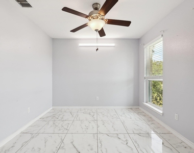 20111 Travis Dr - Photo Thumbnail 17