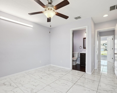 20111 Travis Dr - Photo Thumbnail 19