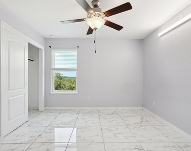 20111 Travis Dr - Photo Thumbnail 18
