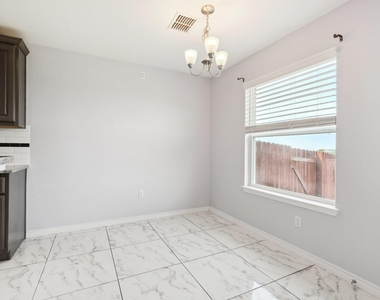 20111 Travis Dr - Photo Thumbnail 11