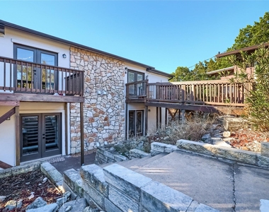 5909 Lago Vista Way D - Photo Thumbnail 1
