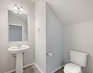 408 Black Opal Dr - Photo Thumbnail 7