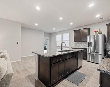 408 Black Opal Dr - Photo Thumbnail 10
