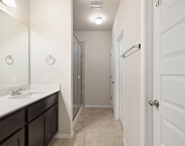 408 Black Opal Dr - Photo Thumbnail 18