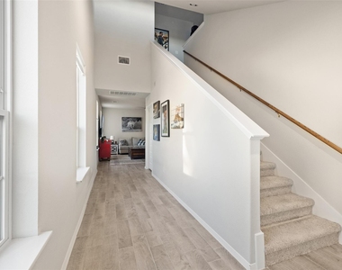 408 Black Opal Dr - Photo Thumbnail 2