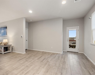 408 Black Opal Dr - Photo Thumbnail 8