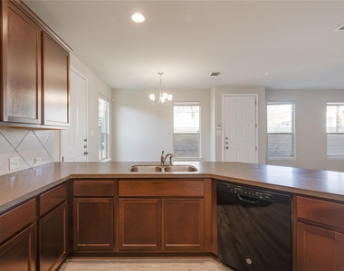 5701 Cougar Dr - Photo Thumbnail 7
