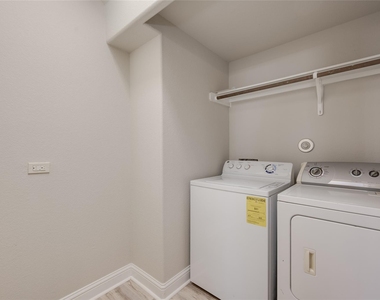 5701 Cougar Dr - Photo Thumbnail 17