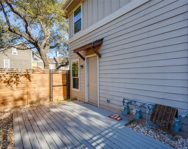 5701 Cougar Dr - Photo Thumbnail 21