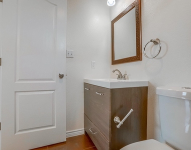 20111 Travis Dr - Photo Thumbnail 14