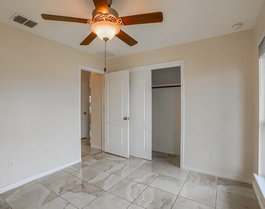 20111 Travis Dr - Photo Thumbnail 17