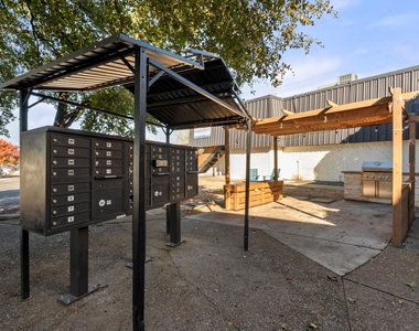 1720 Wooten Park Dr - Photo Thumbnail 18