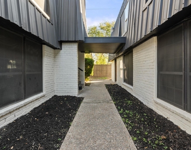 1720 Wooten Park Dr - Photo Thumbnail 21