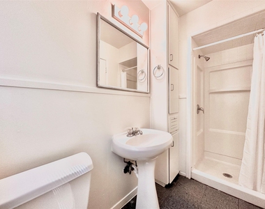2721 Hemphill Park - Photo Thumbnail 3