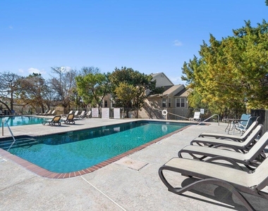 2450 Wickersham Ln - Photo Thumbnail 24