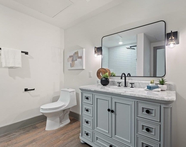 2450 Wickersham Ln - Photo Thumbnail 18