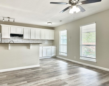 7304 Twin Crest Dr - Photo Thumbnail 3