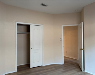 11501 Knapple Cv - Photo Thumbnail 22