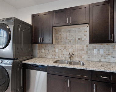 6211 Manor Rd - Photo Thumbnail 6