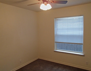 304 Tamara Dr - Photo Thumbnail 7