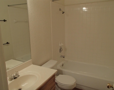 304 Tamara Dr - Photo Thumbnail 8