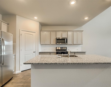 603 Bluffview Dr - Photo Thumbnail 11