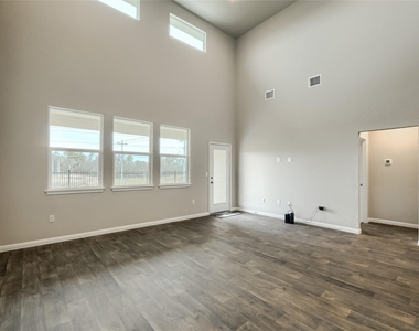 603 Bluffview Dr - Photo Thumbnail 6
