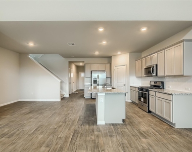 603 Bluffview Dr - Photo Thumbnail 5