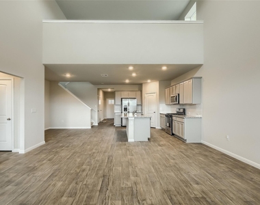 603 Bluffview Dr - Photo Thumbnail 7
