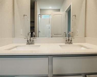 603 Bluffview Dr - Photo Thumbnail 16