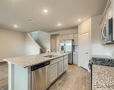 603 Bluffview Dr - Photo Thumbnail 10