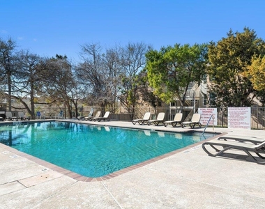 2450 Wickersham Ln - Photo Thumbnail 29