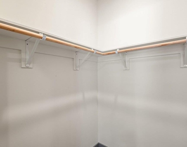 2450 Wickersham Ln - Photo Thumbnail 19