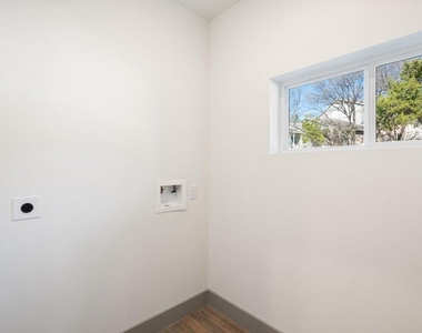 2450 Wickersham Ln - Photo Thumbnail 22
