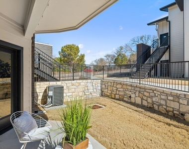 2450 Wickersham Ln - Photo Thumbnail 24