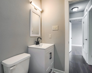 5909 Lago Vista Way - Photo Thumbnail 15