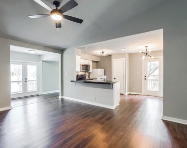 5909 Lago Vista Way - Photo Thumbnail 4