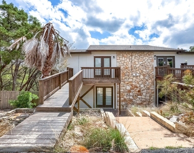 5909 Lago Vista Way - Photo Thumbnail 1
