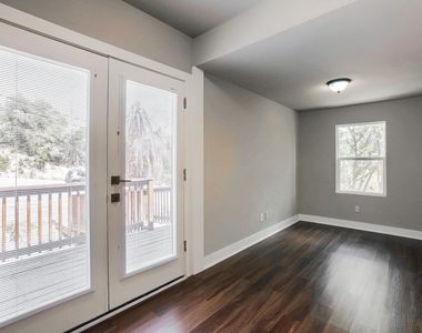5909 Lago Vista Way - Photo Thumbnail 17