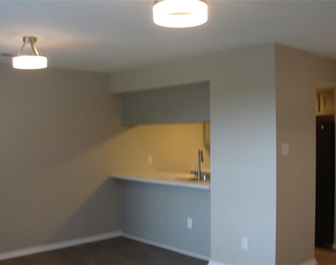 20802 Bonanza St - Photo Thumbnail 1