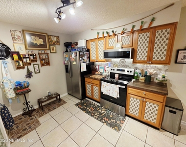 5671 Ellis Trace Drive - Photo Thumbnail 9