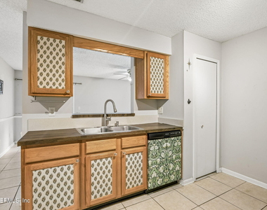 5671 Ellis Trace Drive - Photo Thumbnail 14