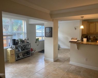 108 Laguna Villa Boulevard - Photo Thumbnail 4
