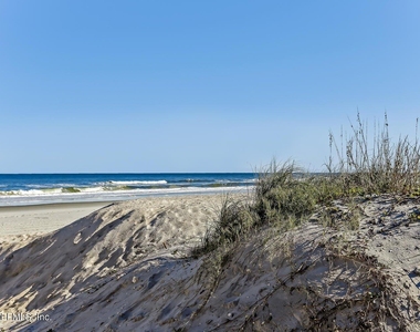 108 Laguna Villa Boulevard - Photo Thumbnail 7