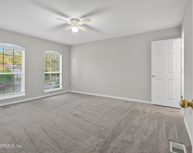 11816 Lake Bend Circle - Photo Thumbnail 18