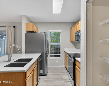 11816 Lake Bend Circle - Photo Thumbnail 11