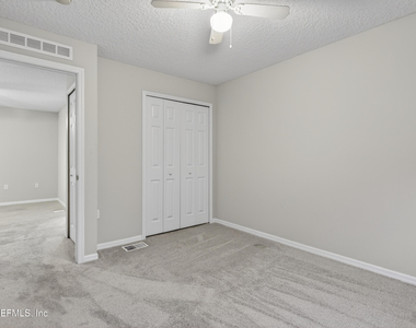 11816 Lake Bend Circle - Photo Thumbnail 26