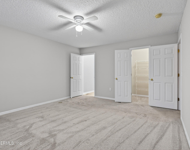 11816 Lake Bend Circle - Photo Thumbnail 20