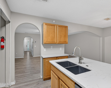 11816 Lake Bend Circle - Photo Thumbnail 14