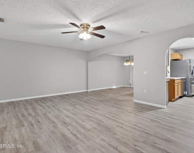 11816 Lake Bend Circle - Photo Thumbnail 5